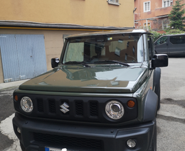 Suzuki Jimny mod 2019 4 posti verde