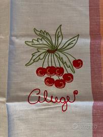 Asciugapiatti ricamato "Ciliege"