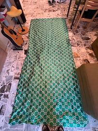 Tessuto gucci enorme