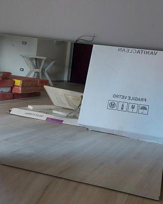 Specchio 80x75 con lampada