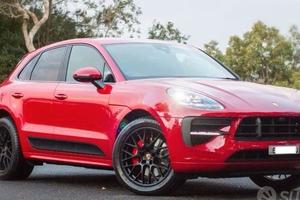 BOX comodo per AUTO grandi zona Stazione