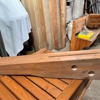 Mensole in legno a muro con staffa