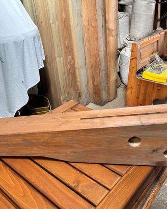 Mensole in legno a muro con staffa