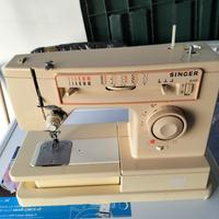 Macchina da cucire elettrica Singer modello Solari