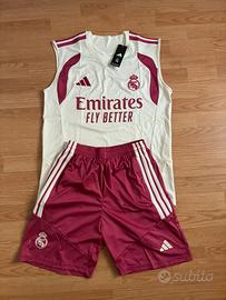 Completo da calcio del Real Madrid