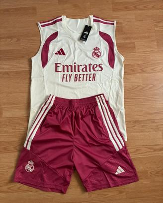 Completo da calcio del Real Madrid