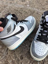 Jordan 1 Retro High OG blu universitario