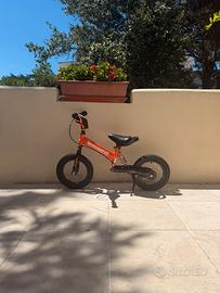 Bicicletta senza pedali ammortizzata nuova