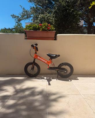 Bicicletta senza pedali ammortizzata nuova