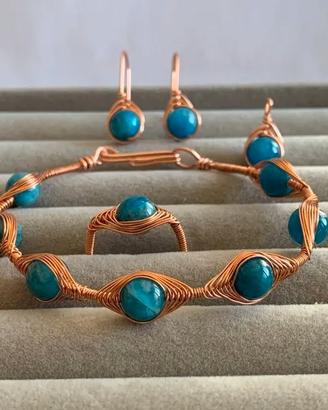 Parure Artigianale in Rame Rosa con Apatite – Ispi