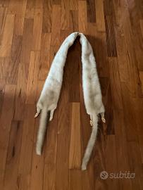Sciarpa doppiata vintage visoni bianchi