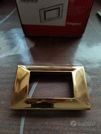 Placca in metallo oro 3 posti ZAMA Legrand ERGO