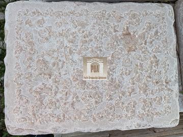 Pavimentazione in pietra di Apricena picconata