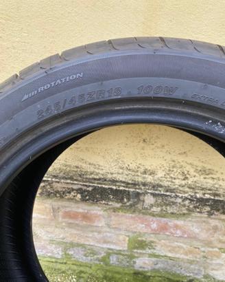 Pneumatici 245/45/18 100W