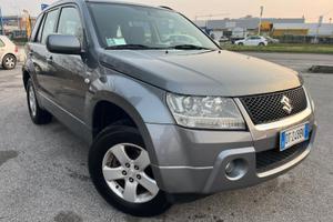 Suzuki Grand Vitara 1.9 Td 4x4 GANCIO TRAINO