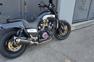 Yamaha Vmax 1200