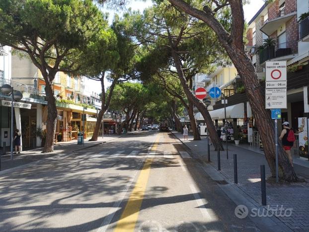 RISTORANTE/PIZZERIA - ZONA TRA PIAZZA BRESCIA E PI