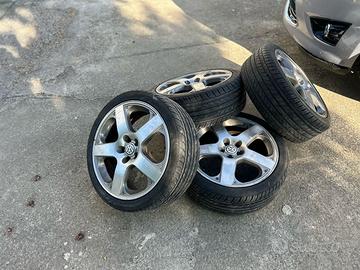 Cerchi in lega  VW golf GT  215 40 17