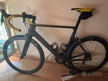 Bicicletta da corsa Canyon aeroad CF SLX 7.0