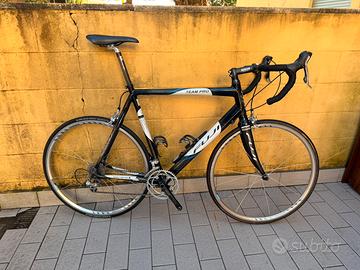 Bici fuji corsa carboni