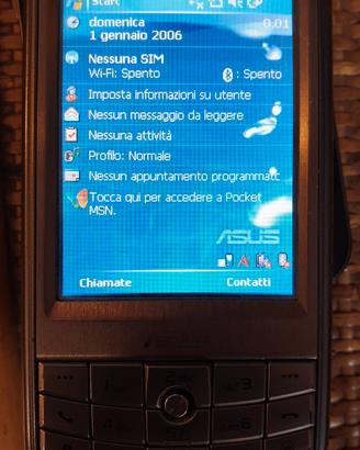 Smartphone vintage ASUS P525 perfette condizioni