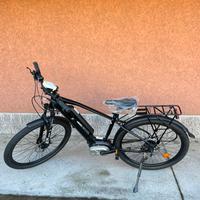 Bici elettrica E-URBAN CROSS