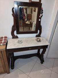 Console metà 800' ben restaurata