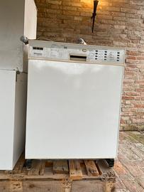 Lavastoviglie funzionante