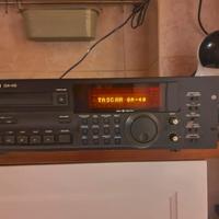 taskam DA-40 