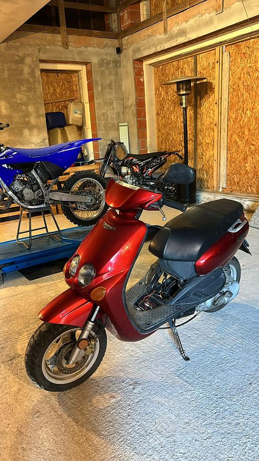 Scooter Mbk Motorino Ovetto 50 Usato Yamaha Neos Ovetto 100 Usato