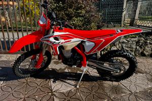 Beta X-Pro 350 2024 – 16 ORE REALI, PARI AL NUOVO