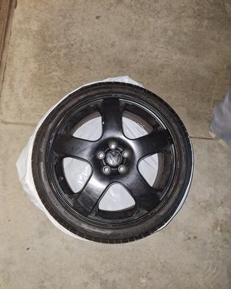 Gomme e cerchi polo 215/40 r17