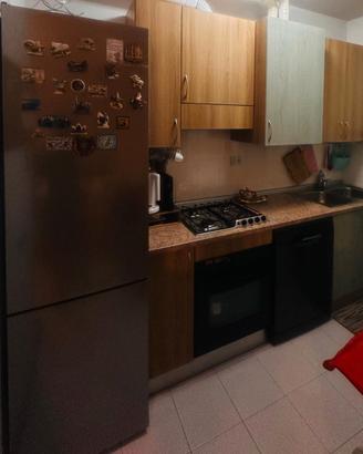 Cucina completa con elettrodomestici