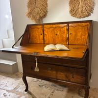 Scrittoio antico in legno messello