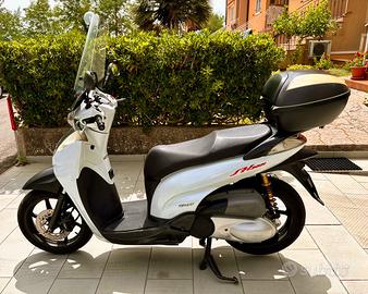 Honda Sh 300i Sport - Bauletto e parabrezza