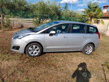 autovettura Peugeot 5008 come d documenti
