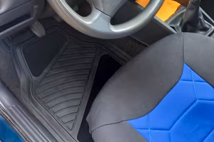lancia Ypsilon elefantino blu