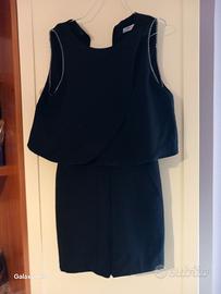 tutina molto particolare elegante, nera