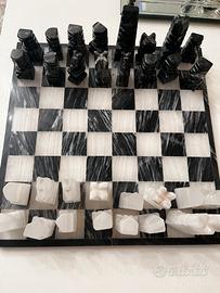 Scacchiera artigianale ma usata