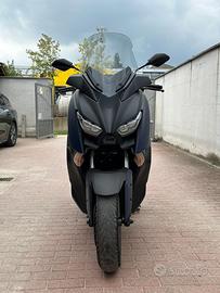 Yamaha X Max 300 tech max