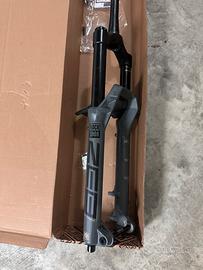 RockShox Zeb Ultimate Charger 3 RC2 29" 180 mm 44