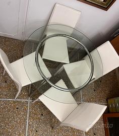 Tavolo Salmi rotondo in vetro temperato