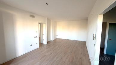 Appartamento con ingresso indipendente e cortile