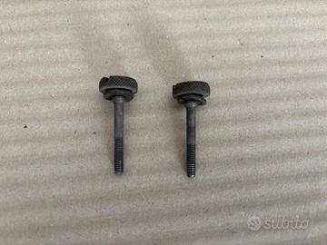 Olivetti M40 viti fissaggio carrello