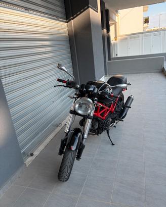 Ducati monster 695