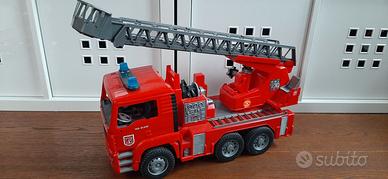 Camion POMPIERI marca Bruder