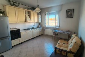 Vigevano, luccicante bilocale fronte Parco Parri