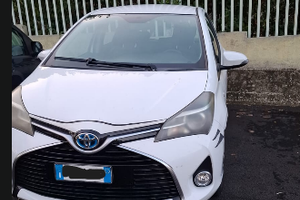 Toyota Yaris Hybrid 1.5 (2016)