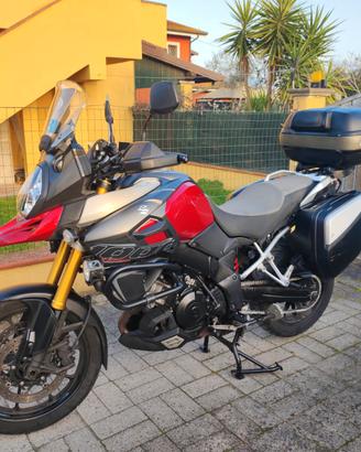 Suzuki V Strom 1000 Abs + XF 650 Freewind