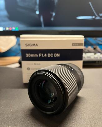 Sigma 30mm F1.4